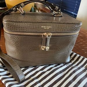 HENRI BENDEL Embossed Croc Train Case/Beauty Vanity 100% Leather